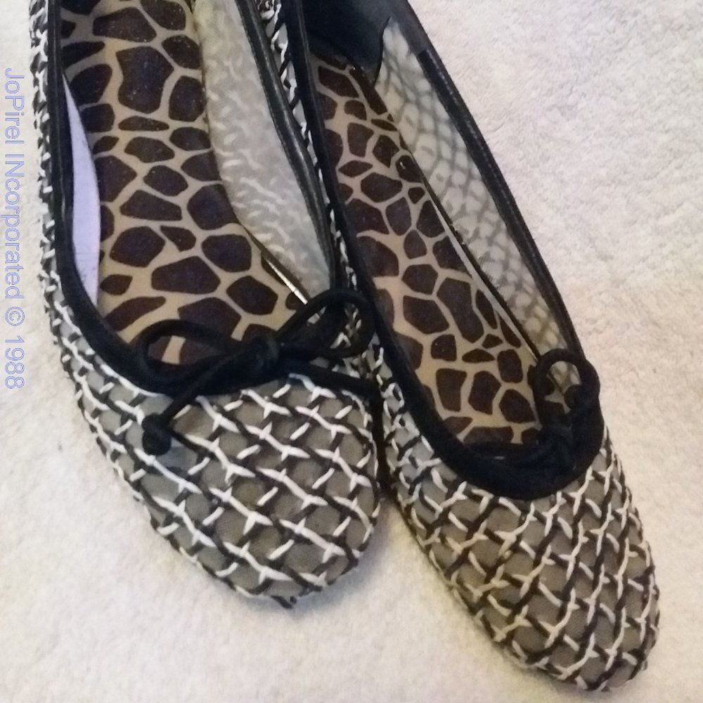 Stuart Weitzman Bow Flat Ballerinas